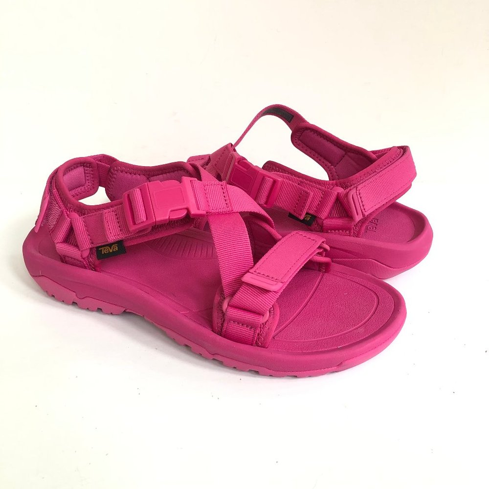 TEVA WOMEN HURRICANE VERGE FUCHSIA SPORTS SANDALS